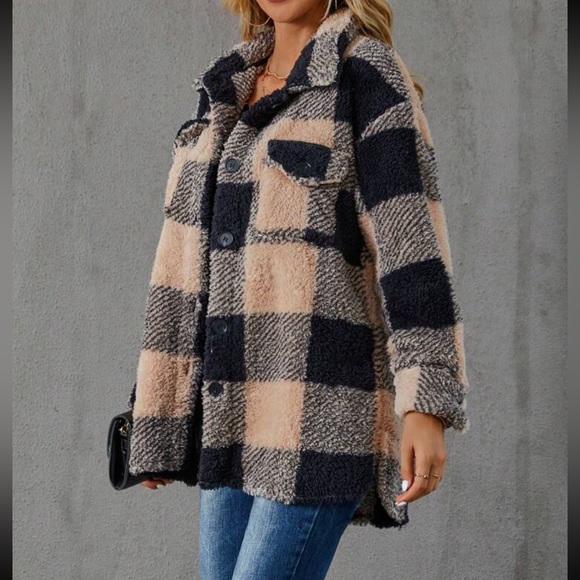 Cozy buffalo plaid button down teddy jacket - Picture 3 of 16